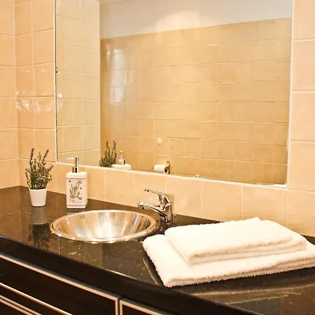 D Joao Xavier * Lagos